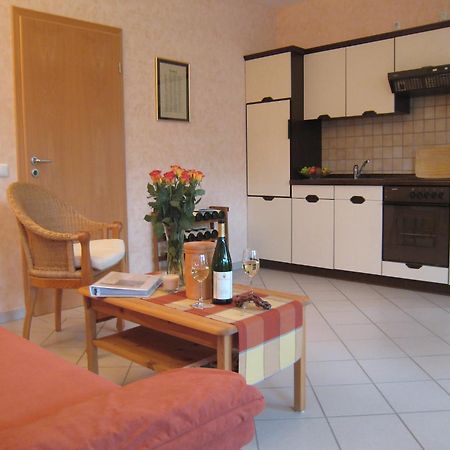 Sch Ne Wohnung In Der Moselregion Kinheim Exteriör bild